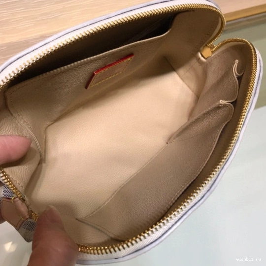 WIS POUCH VUITTON LOUIS GM COSMETIC 1030